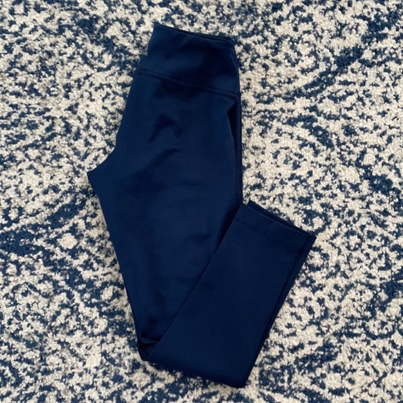 Blue Reebok 3/4 length workout leggings - Picture 2 of 3